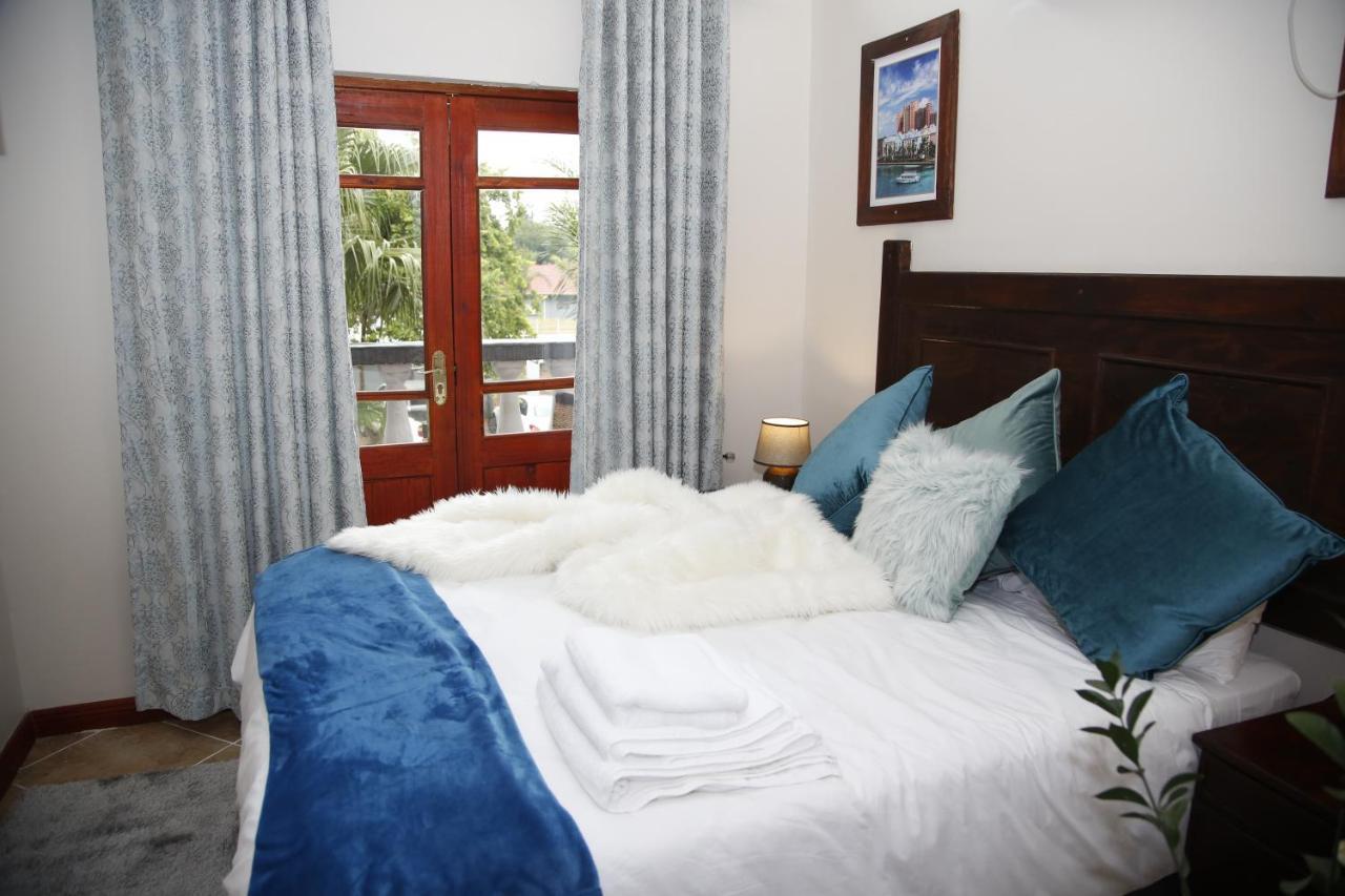 Travetel Or Tambo Airport Hotel Kempton Park Exterior foto