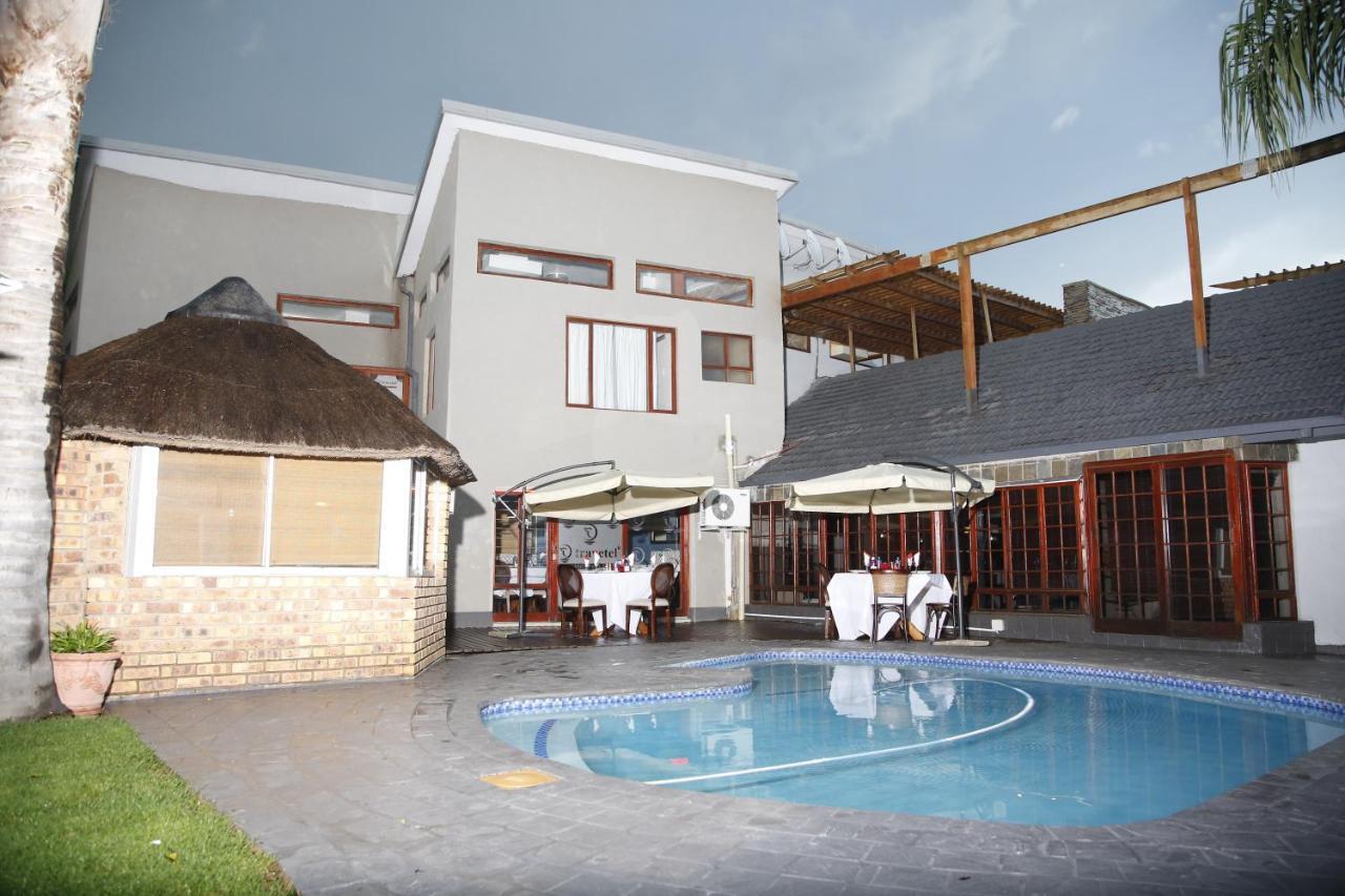 Travetel Or Tambo Airport Hotel Kempton Park Exterior foto
